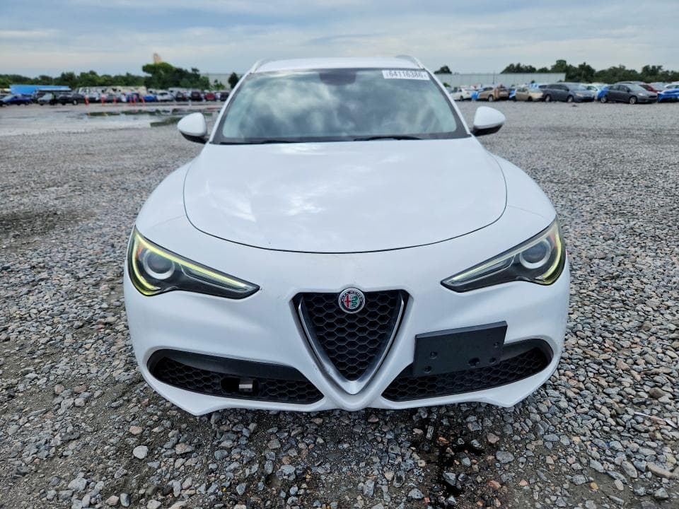 2018 ALFA ROMEO STELVIO 5