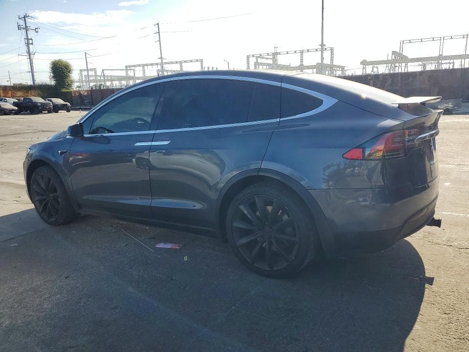 2020 TESLA MODEL X 2