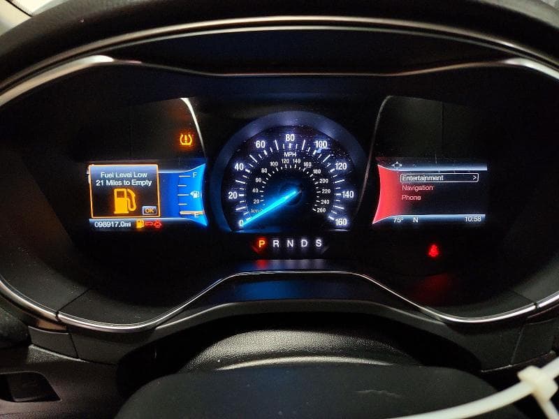 2017 FORD FUSION SE 9