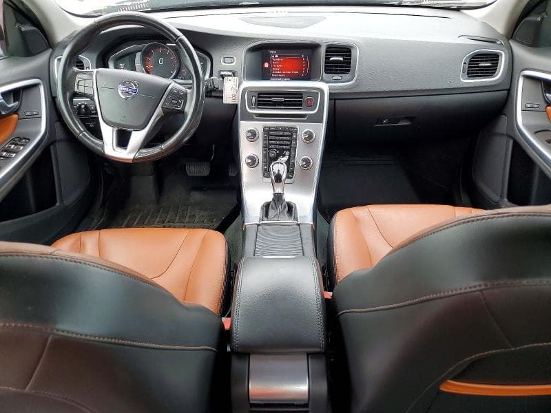 2018 VOLVO S60 INSCRIPTION 8