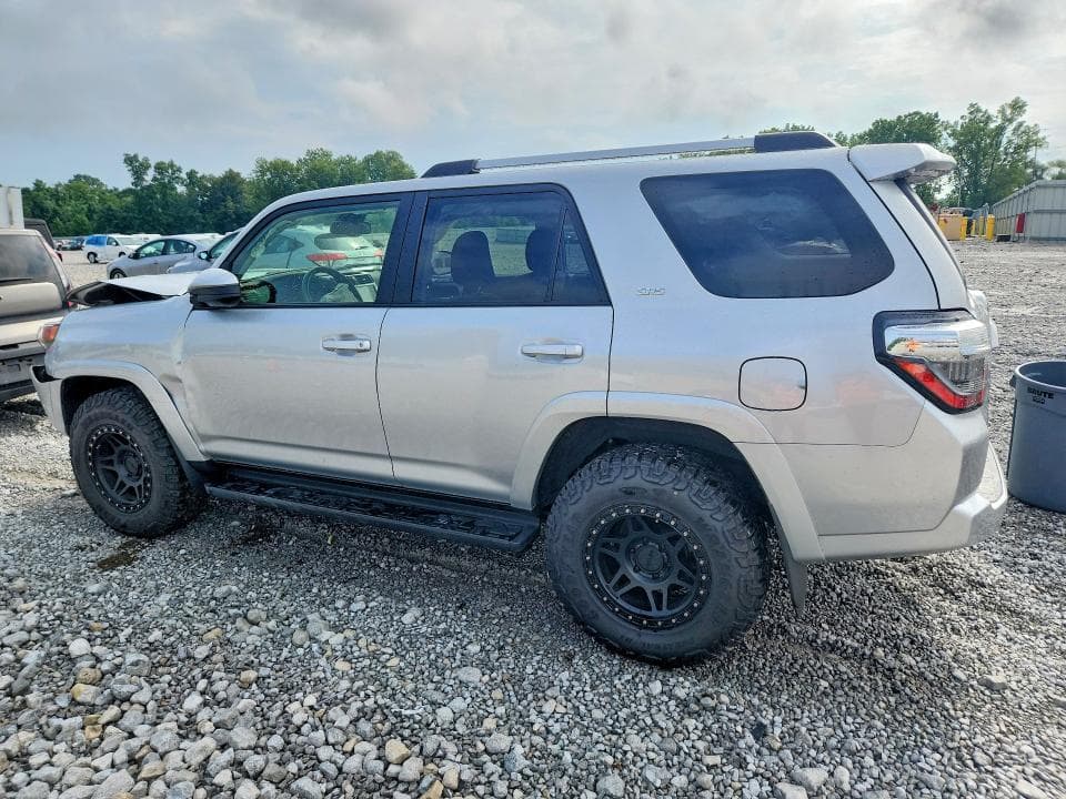 2024 TOYOTA 4RUNNER SR5 2