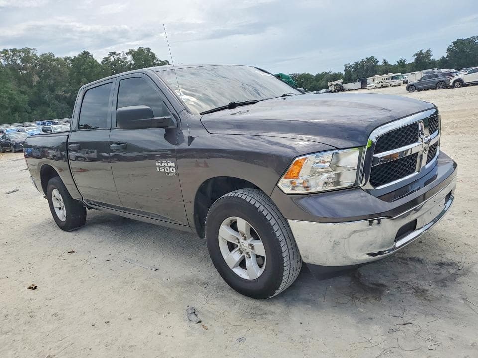 2022 RAM 1500 CLASSIC SLT 4