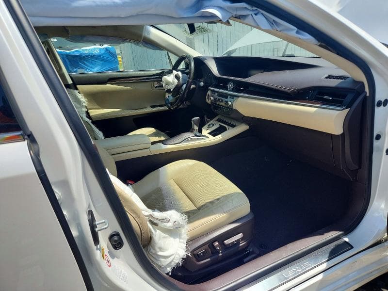 2017 LEXUS ES 350 8