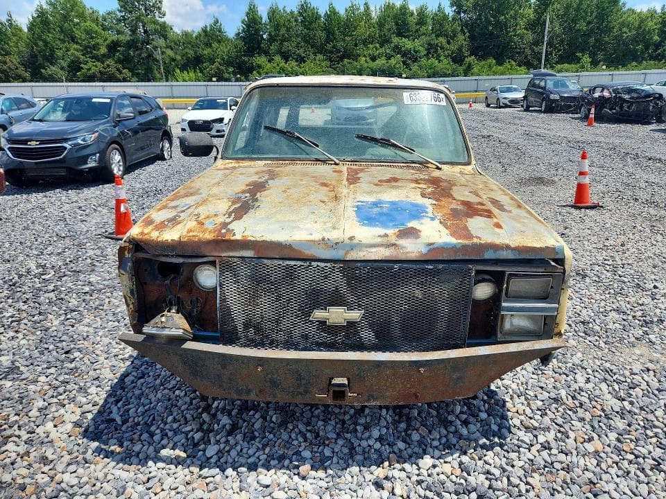 1983 CHEVROLET SUBURBAN K2 5