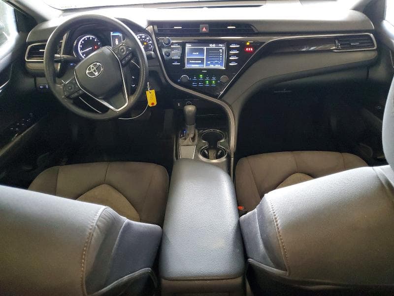 2020 TOYOTA CAMRY LE 8