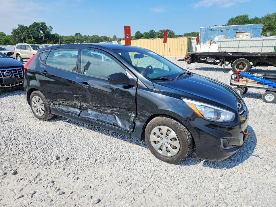 2017 HYUNDAI ACCENT SE 4
