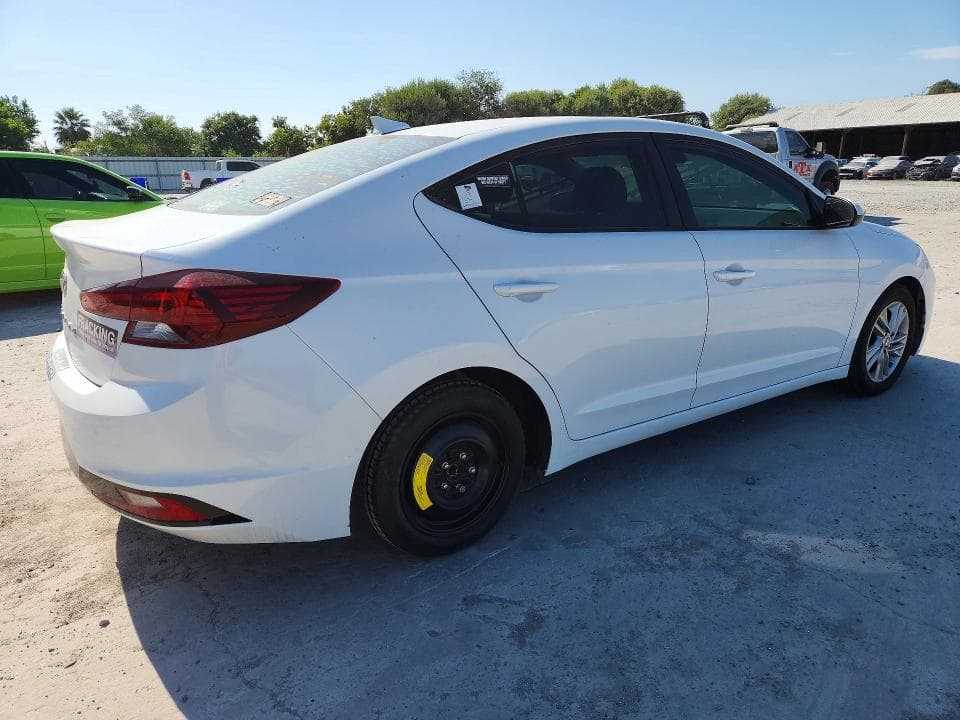 2020 HYUNDAI ELANTRA SEL 3