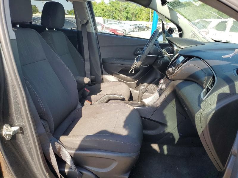 2020 CHEVROLET TRAX 1LT 7
