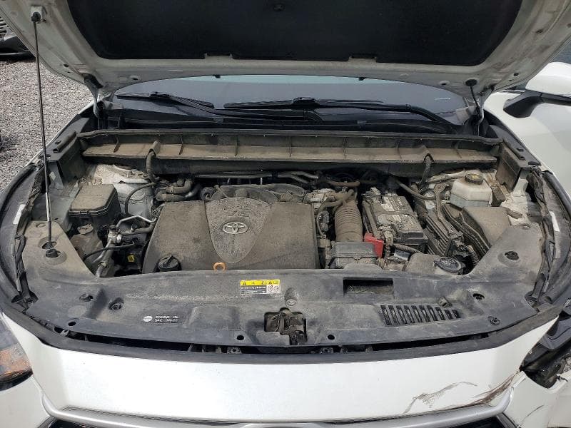 2022 TOYOTA HIGHLANDER XLE 12
