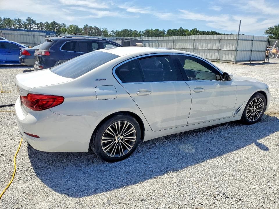 2019 BMW 530E 3