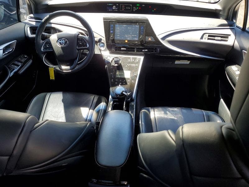 2017 TOYOTA MIRAI BASE 8