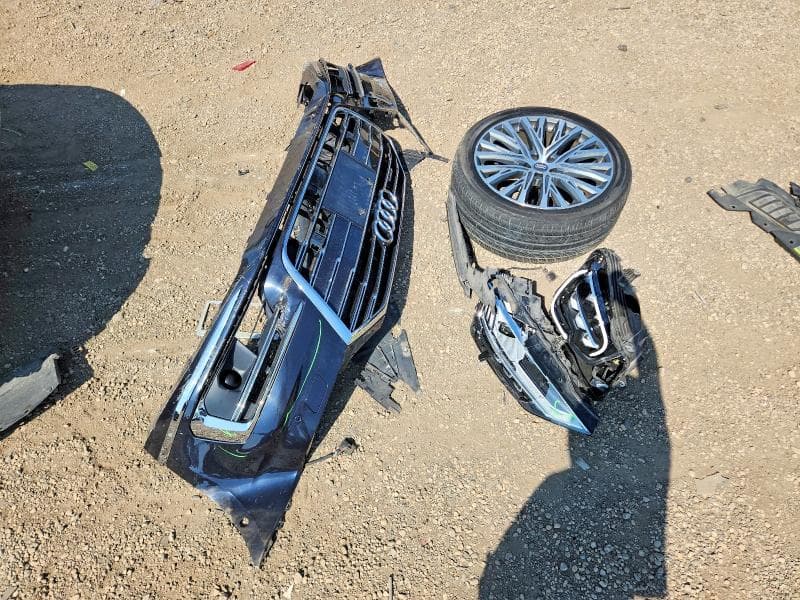 2019 AUDI A8 L 12