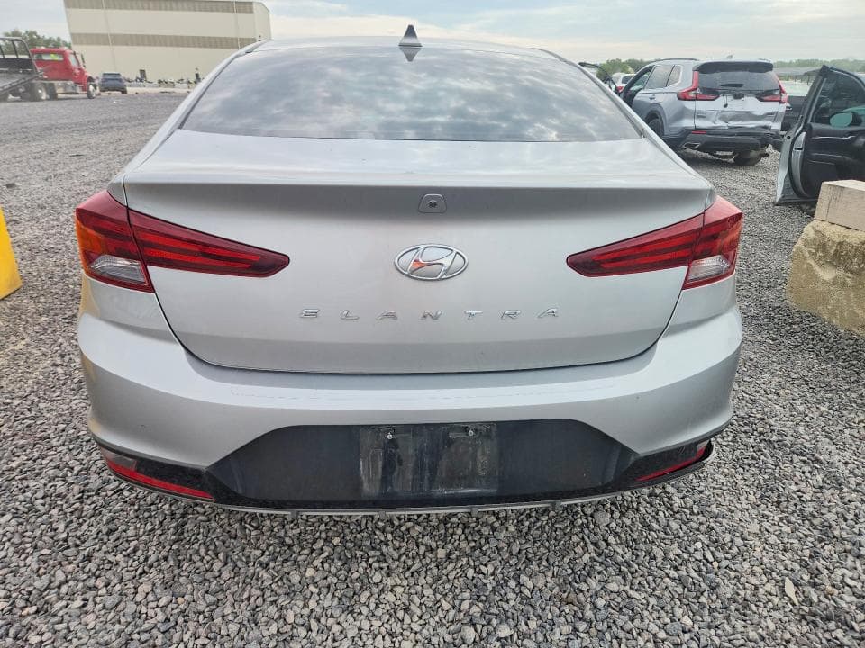 2020 HYUNDAI ELANTRA SEL 6