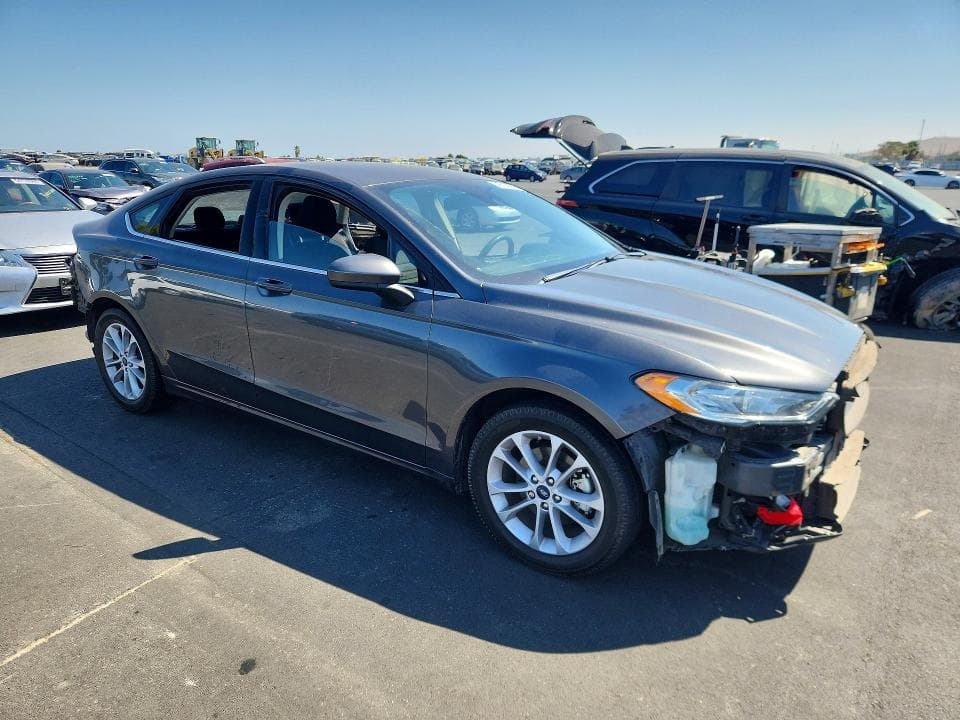 2020 FORD FUSION SE 4