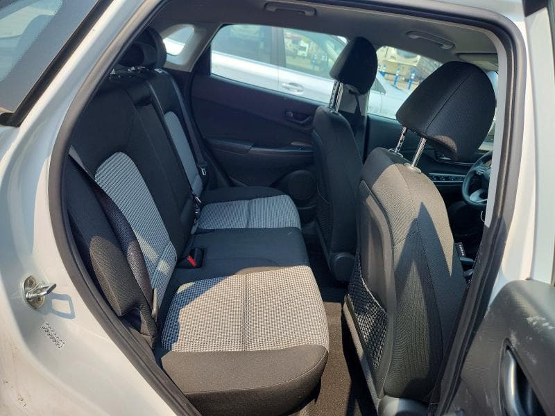 2021 HYUNDAI KONA SE 10