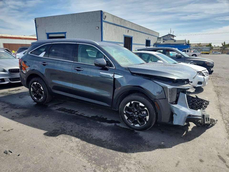 2024 KIA SORENTO S 4