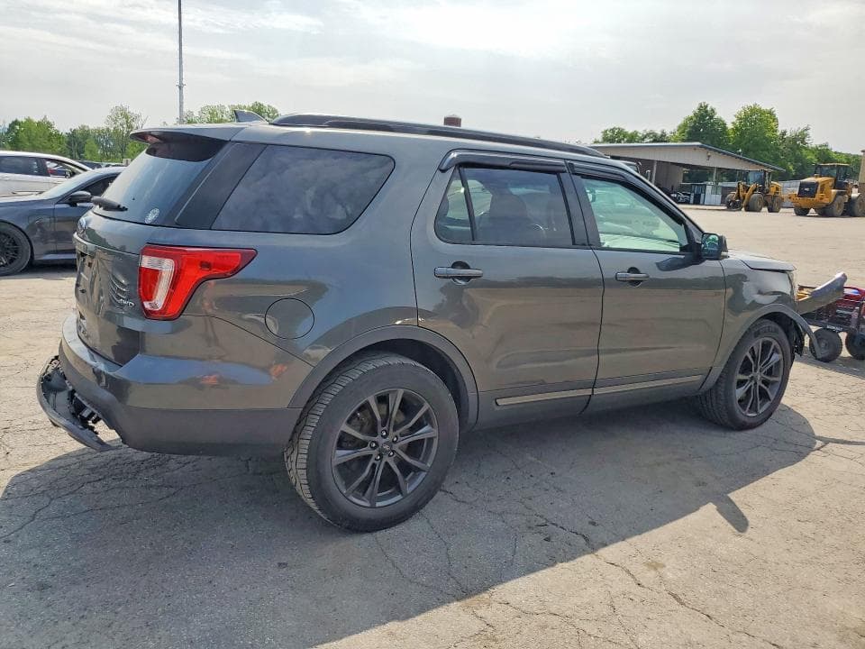 2017 FORD EXPLORER XLT 3