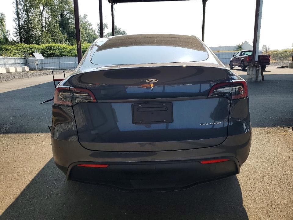 2023 TESLA MODEL Y 6