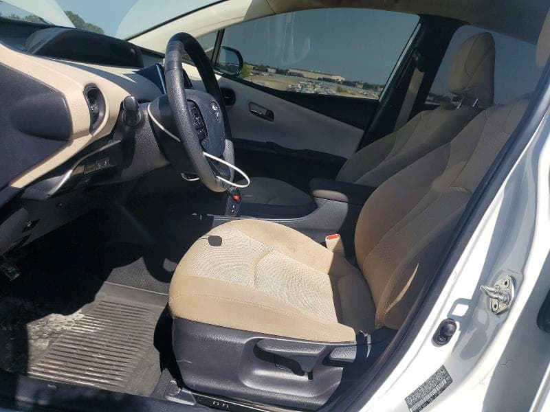 2022 TOYOTA PRIUS LE 7