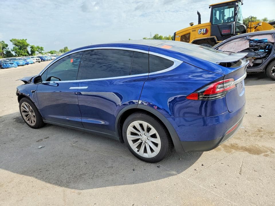 2020 TESLA MODEL X 2