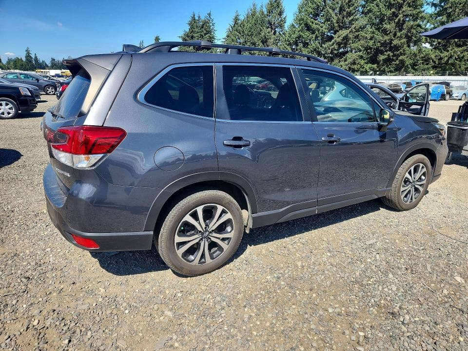 2021 SUBARU FORESTER LIMITED 3