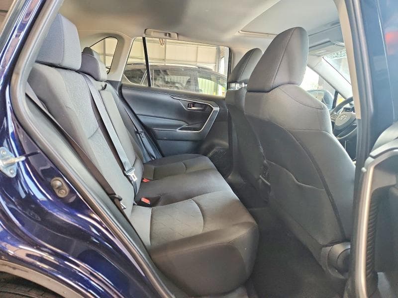 2024 TOYOTA RAV4 XLE 10