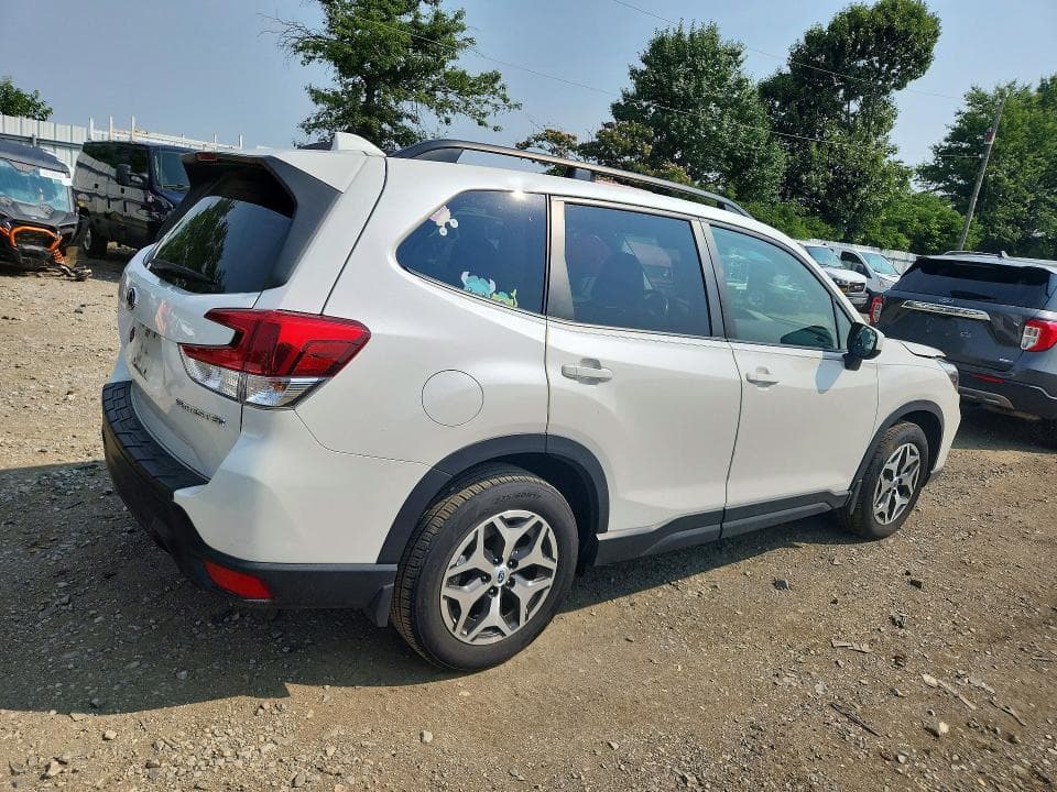 2020 SUBARU FORESTER PREMIUM 3