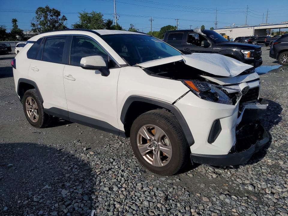 2022 TOYOTA RAV4 XLE 4