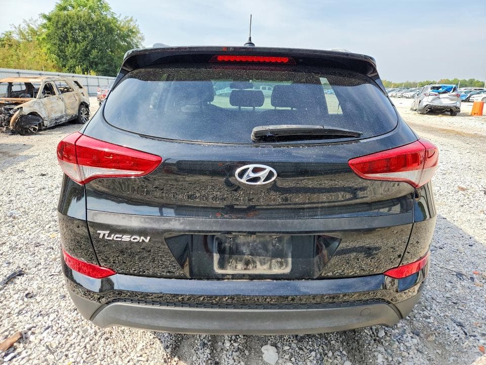2017 HYUNDAI TUCSON SE 6