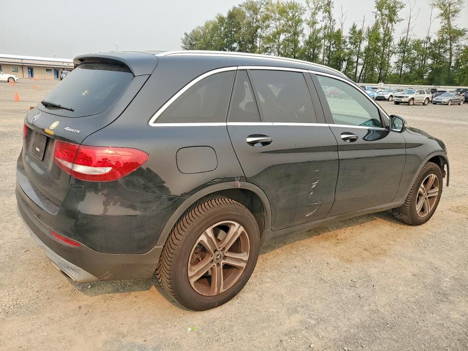 2018 MERCEDES-BENZ GLC 300 4MATIC 3