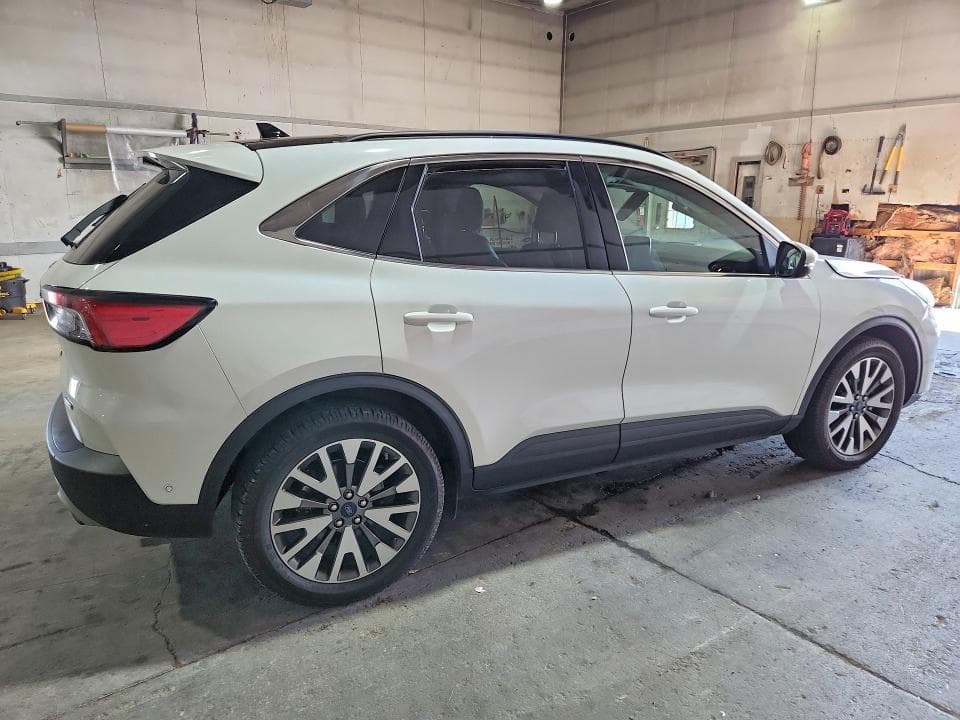 2020 FORD ESCAPE TITANIUM 3