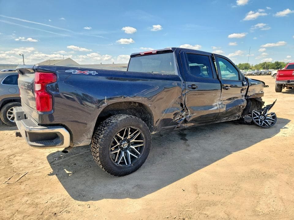2023 CHEVROLET SILVERADO K1500 LT 3