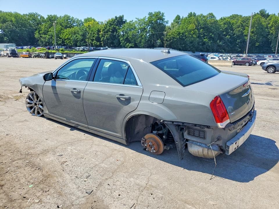 2019 CHRYSLER 300 TOURING 2