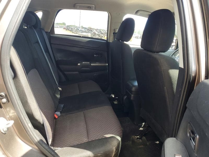 2019 MITSUBISHI OUTLANDER SPORT ES 11