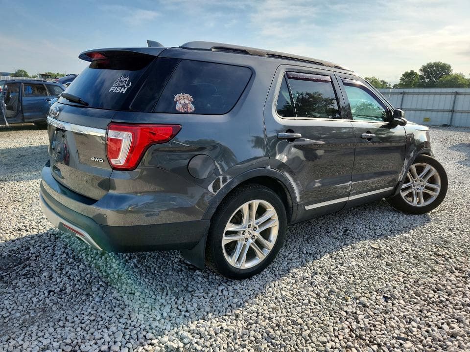 2017 FORD EXPLORER XLT 3