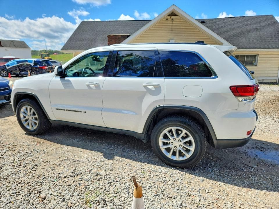 2022 JEEP GRAND CHEROKEE LAREDO E 2