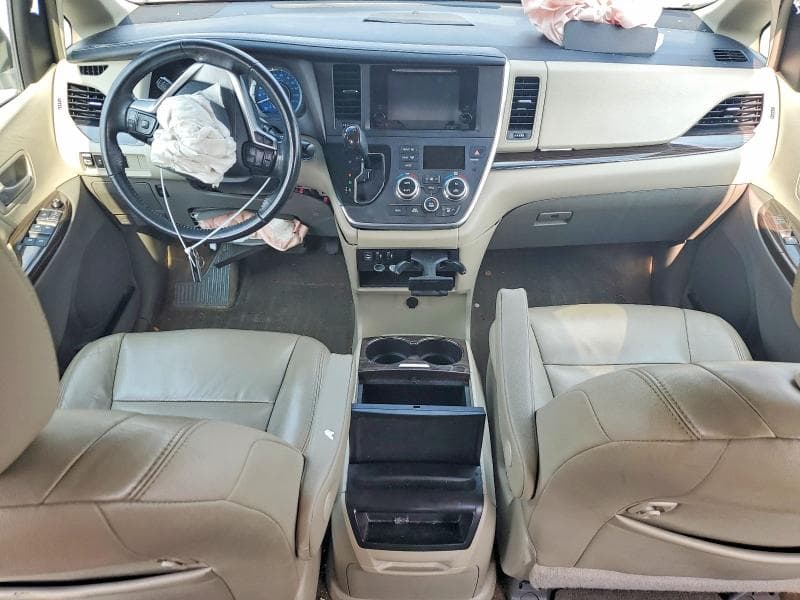 2017 TOYOTA SIENNA XLE 8-PASSENGER 8