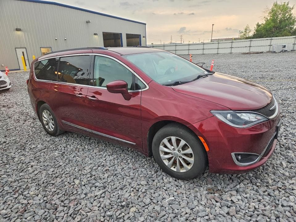 2017 CHRYSLER PACIFICA TOURING L 4