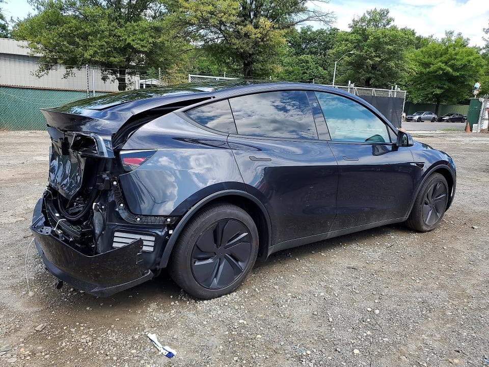 2026 TESLA MODEL Y 3