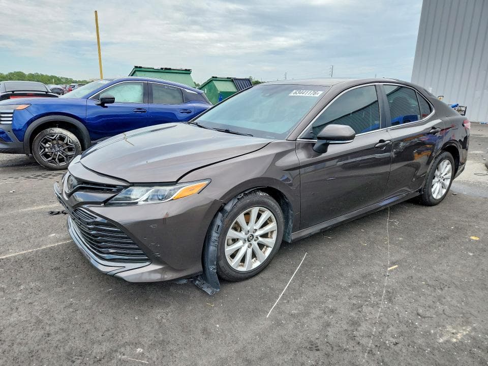 2018 TOYOTA CAMRY LE - 1