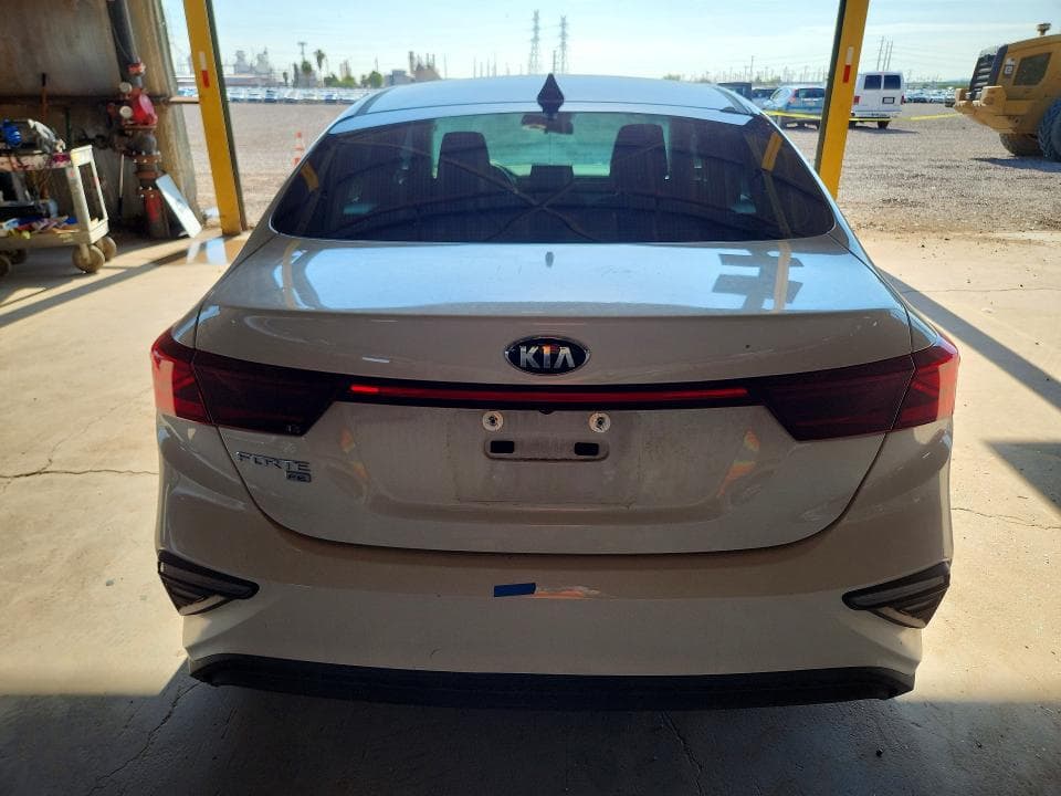 2021 KIA FORTE FE 6