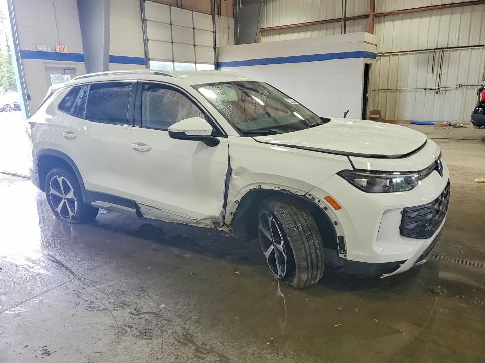 2026 VOLKSWAGEN TIGUAN SE 4