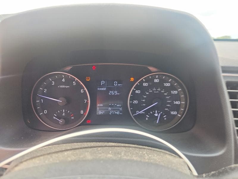 2017 HYUNDAI ELANTRA SE 9