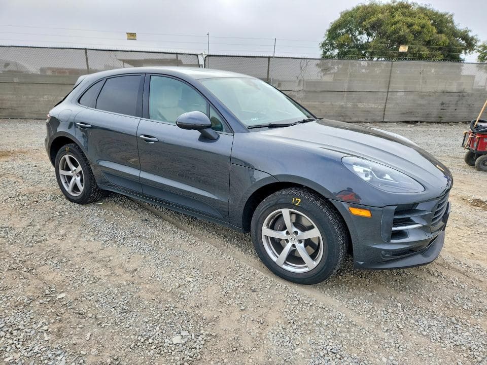 2019 PORSCHE MACAN 4