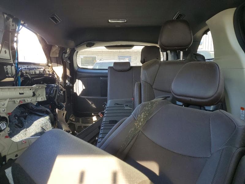 2021 TOYOTA SIENNA PLATINUM 7-PASSENGER 10