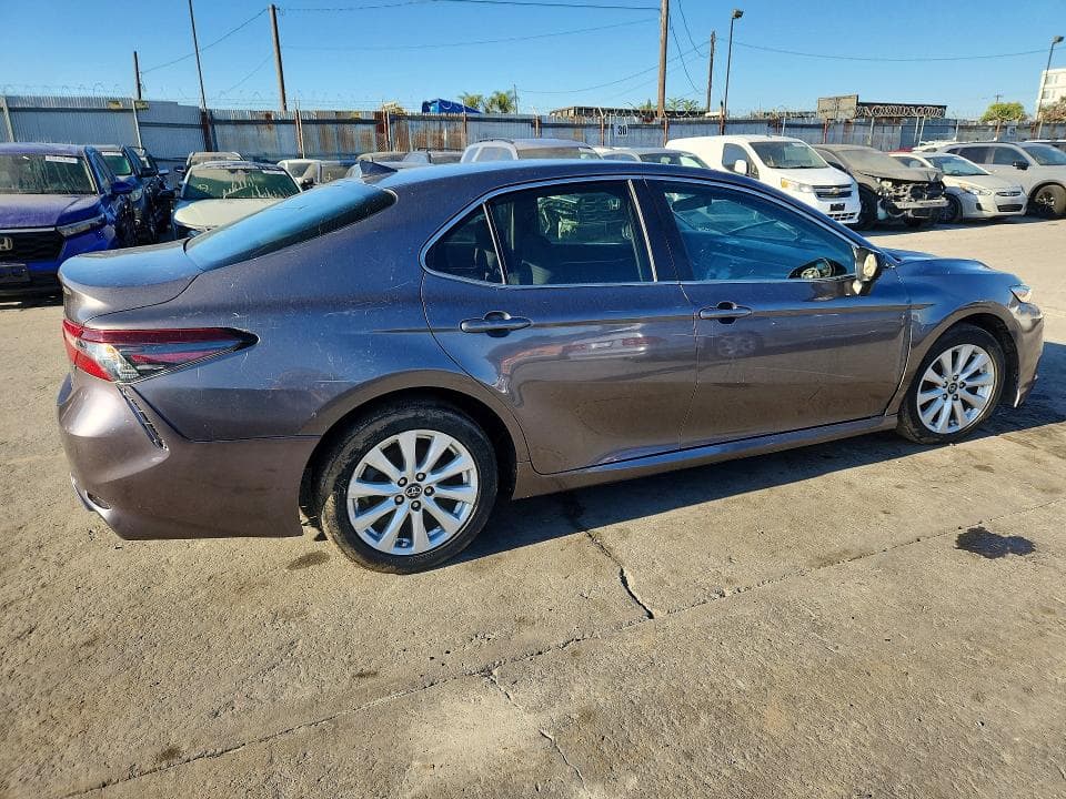 2019 TOYOTA CAMRY LE 3