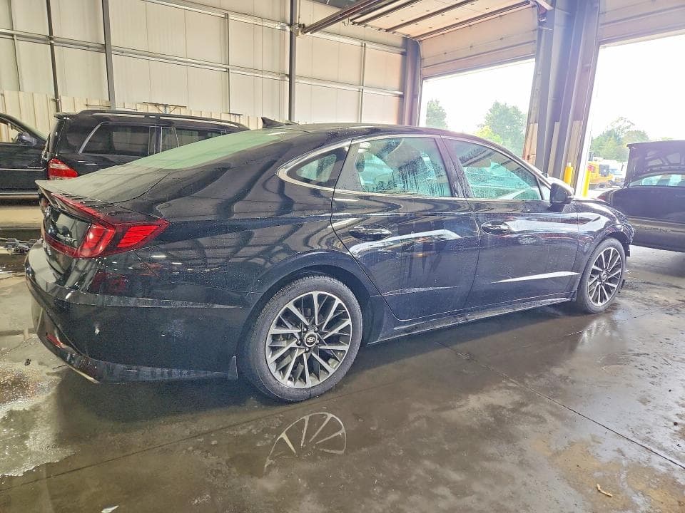 2022 HYUNDAI SONATA LIMITED 3
