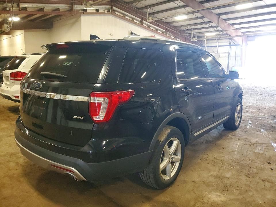 2017 FORD EXPLORER XLT 3
