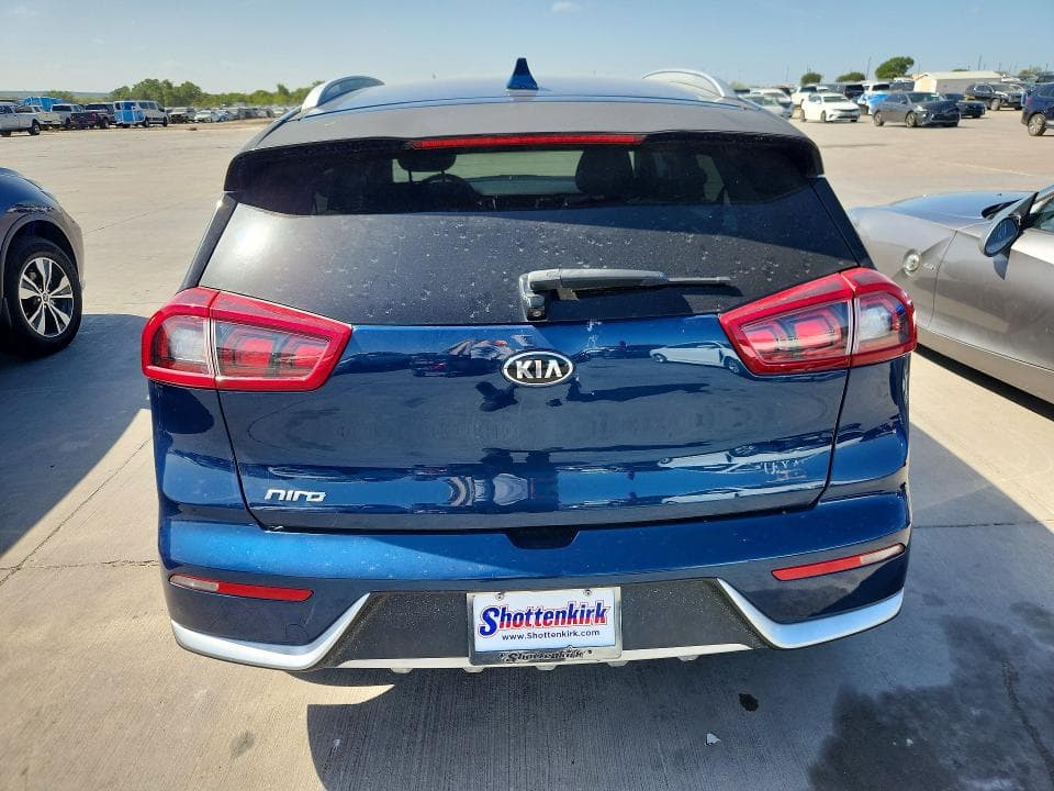 2018 KIA NIRO LX 6