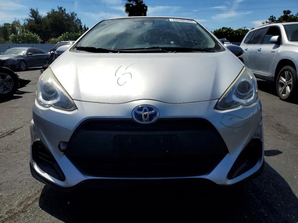 2017 TOYOTA PRIUS C ONE 5